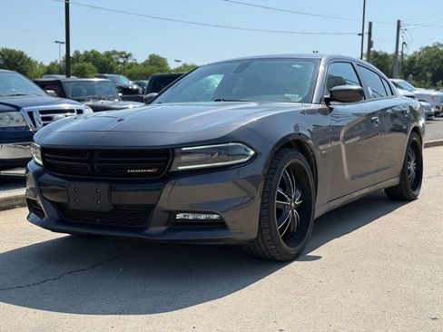 Used 2015 Dodge Charger R/T w/ Wheels & Tunes Group RWD image 2