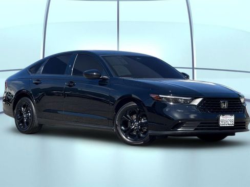 Certified 2025 Honda Accord SE image 2