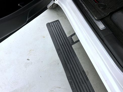 Used 2021 RAM 1500 Limited image 9