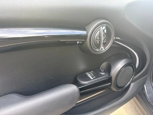 Used 2020 MINI Cooper S FWD image 9