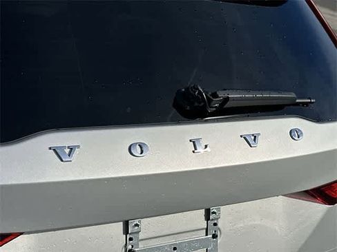 Used 2025 Volvo V60 B5 Cross Country Plus image 20