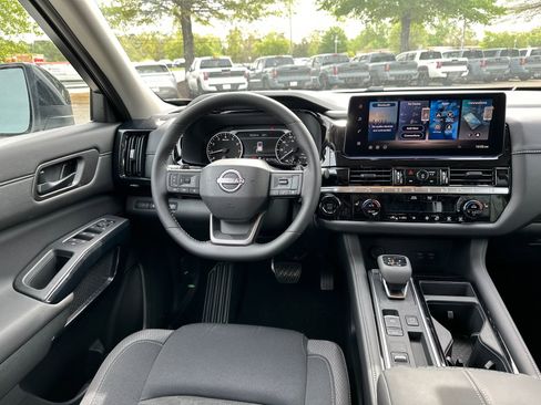 New 2026 Nissan Pathfinder SV image 21