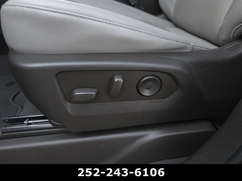 Used 2023 Chevrolet Tahoe Z71 AWD/4WD image 10