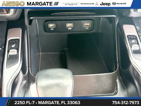 Used 2022 Kia Sorento S FWD image 28