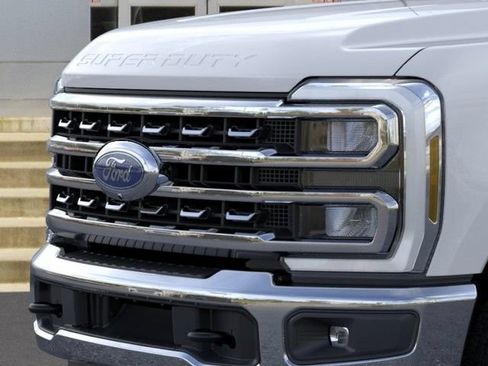 New 2026 Ford F250 XLT w/ XLT Premium Package AWD/4WD image 17
