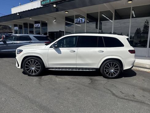 Used 2024 Mercedes-Benz GLS 580 4MATIC w/ Warmth & Comfort Package image 3
