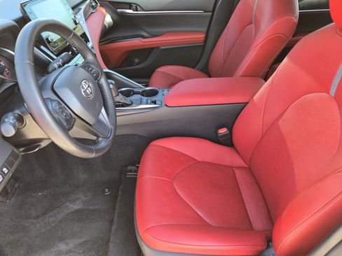 Used 2022 Toyota Camry XSE w/ Navigation Package FWD image 9