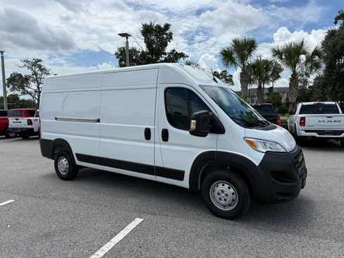 Used 2023 RAM ProMaster 2500 FWD image 1