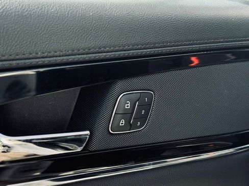 Used 2023 Lincoln Nautilus Standard image 14