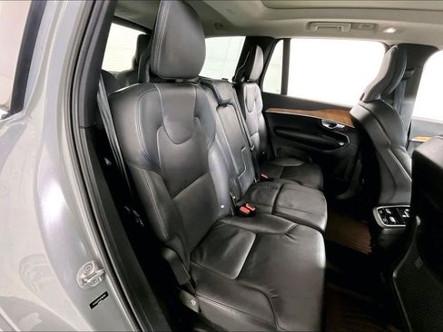 Used 2024 Volvo XC90 B6 Plus image 27