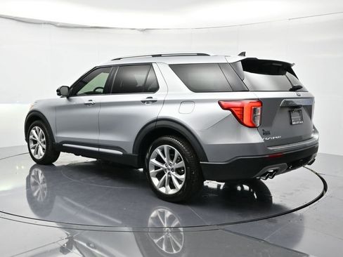 Used 2021 Ford Explorer Platinum w/ Equipment Group 601A image 8