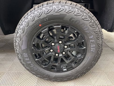 New 2026 GMC Canyon Elevation w/ Convenience Package image 4