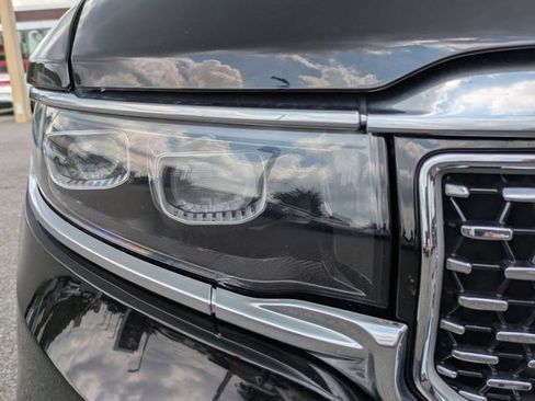 Used 2023 Jeep Grand Wagoneer Series III AWD/4WD image 10