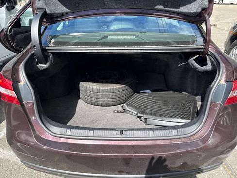 Used 2015 Toyota Avalon Limited w/ Technology Package FWD image 11