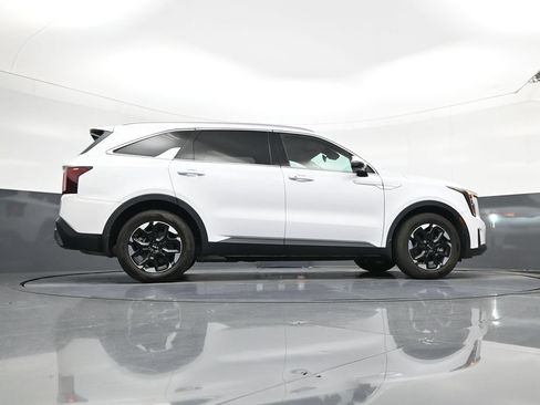 Used 2024 Kia Sorento S FWD image 26