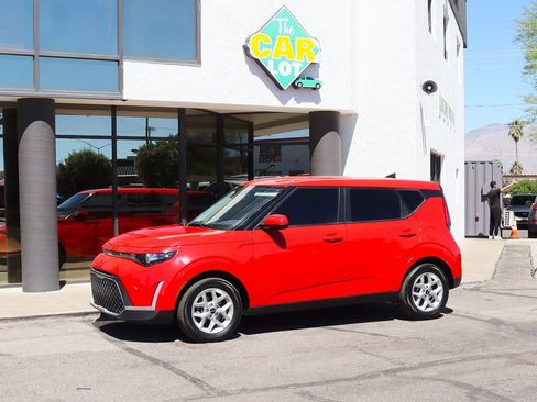 Used 2024 Kia Soul LX w/ Option Group 015 image 7