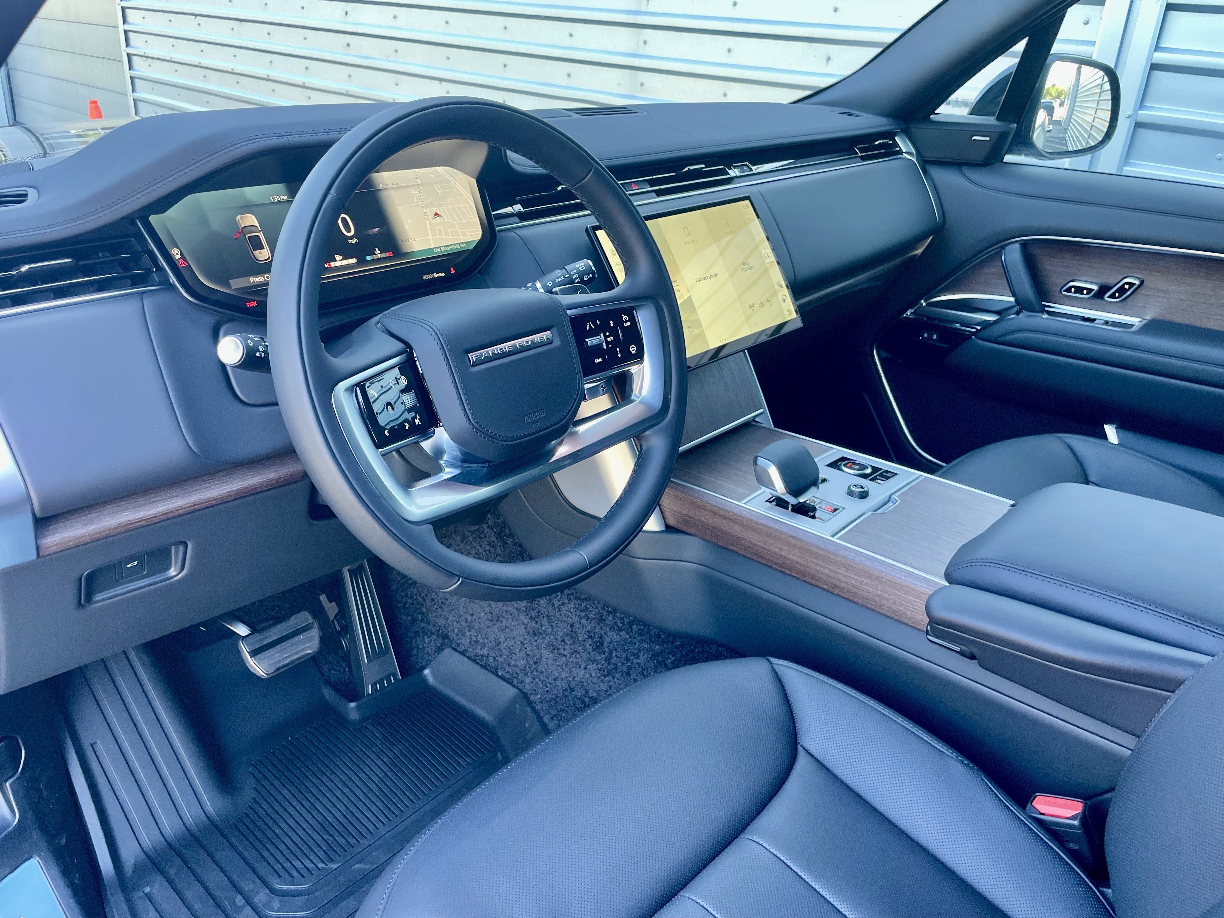 New 2027 Land Rover Range Rover Long Wheelbase SE AWD/4WD image 13
