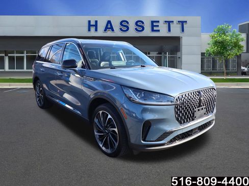 Used 2025 Lincoln Aviator Reserve w/ Illumination Package image 1