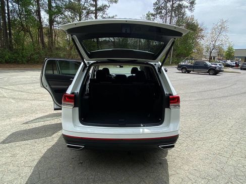 Used 2021 Volkswagen Atlas SE image 52