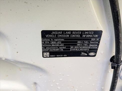 Used 2024 Jaguar E-PACE R-Dynamic SE image 25