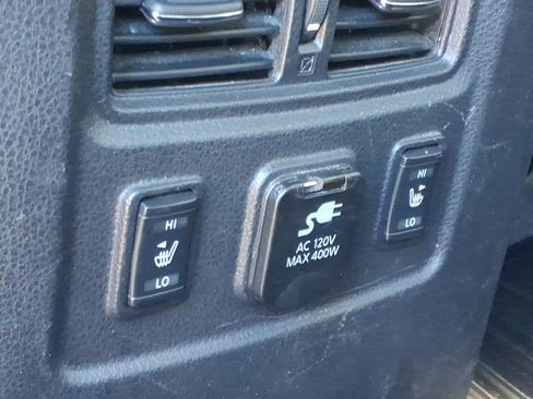 Used 2017 Nissan Titan Platinum Reserve w/ Off-Road Package AWD/4WD image 14