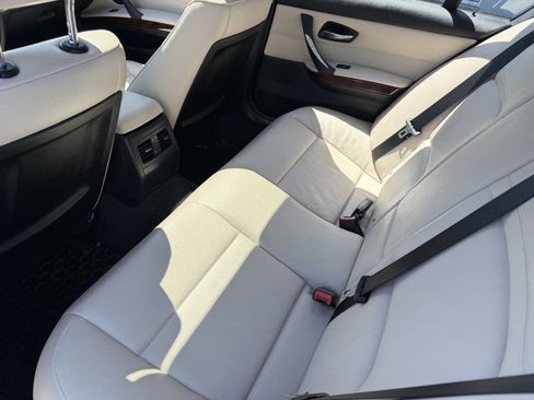 Used 2011 BMW 328i xDrive Sedan AWD/4WD image 15