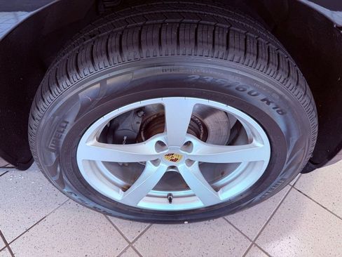 Used 2019 Porsche Macan AWD/4WD image 16