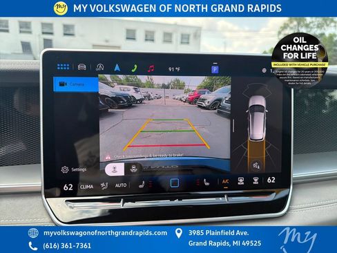 Used 2025 Volkswagen Tiguan SE R-Line AWD/4WD image 24