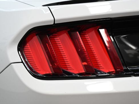 Used 2016 Ford Mustang Shelby GT350 w/ Technology Package RWD image 15