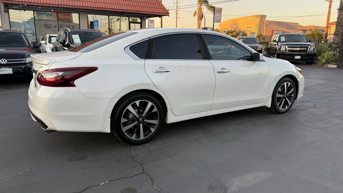 Used 2018 Nissan Altima 2.5 SR FWD image 6