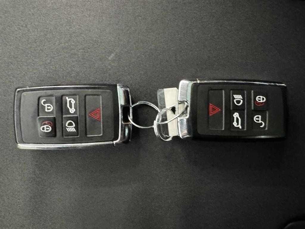 Used 2020 Land Rover Defender 110 S AWD/4WD image 39