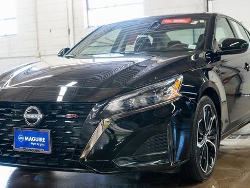 Certified 2025 Nissan Altima 2.5 SR image 2