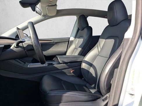 Used 2024 Tesla Model Y Long Range image 12