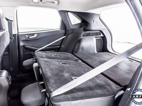 Used 2021 Ford Escape SE image 36