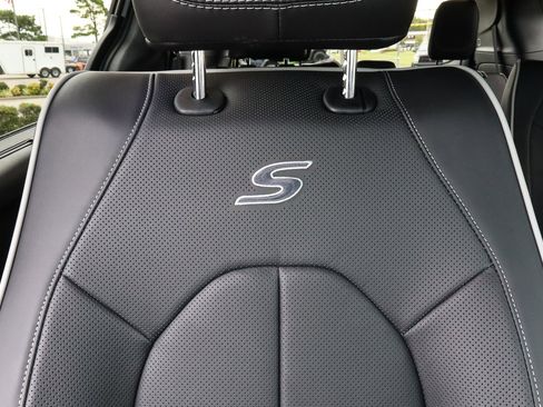 New 2026 Chrysler Pacifica Limited w/ S Appearance Package image 32