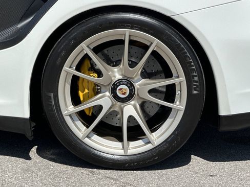 Used 2011 Porsche 911 GT2 RS RWD image 39