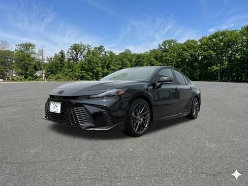 Used 2026 Toyota Camry SE w/ Convenience Package FWD image 4