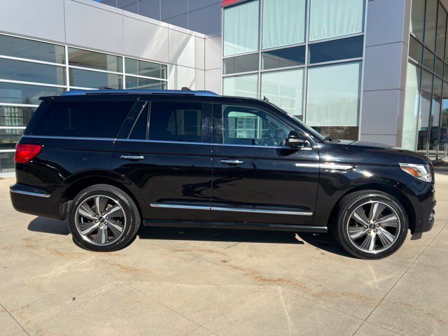 Used 2019 Lincoln Navigator Reserve AWD/4WD image 8
