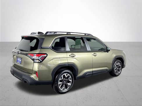 Certified 2026 Subaru Forester Premium AWD/4WD image 7