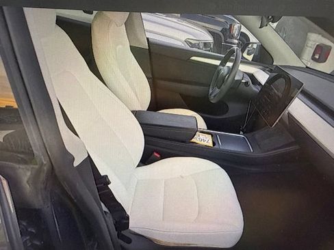 Used 2023 Tesla Model Y Performance AWD/4WD image 12