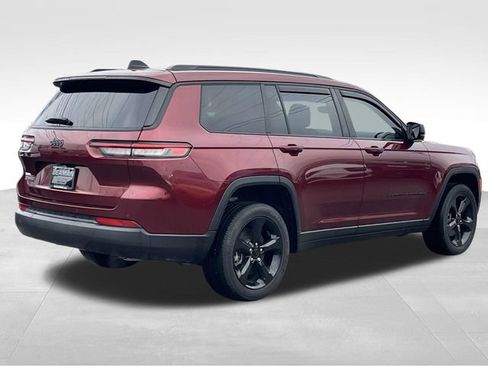 Used 2022 Jeep Grand Cherokee L Laredo image 7