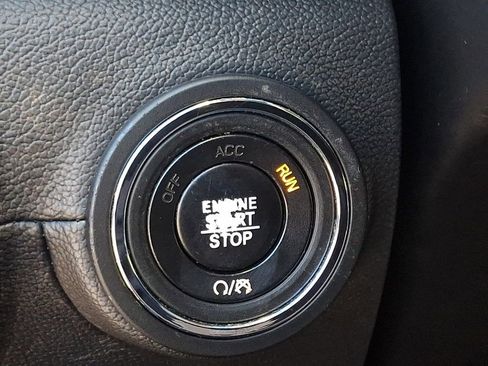 Used 2017 Maserati Ghibli image 23