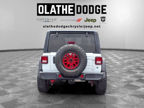 Certified 2022 Jeep Wrangler Unlimited Rubicon w/ Cold Weather Group AWD/4WD image 29