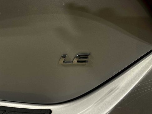 Used 2014 Toyota Corolla LE image 25