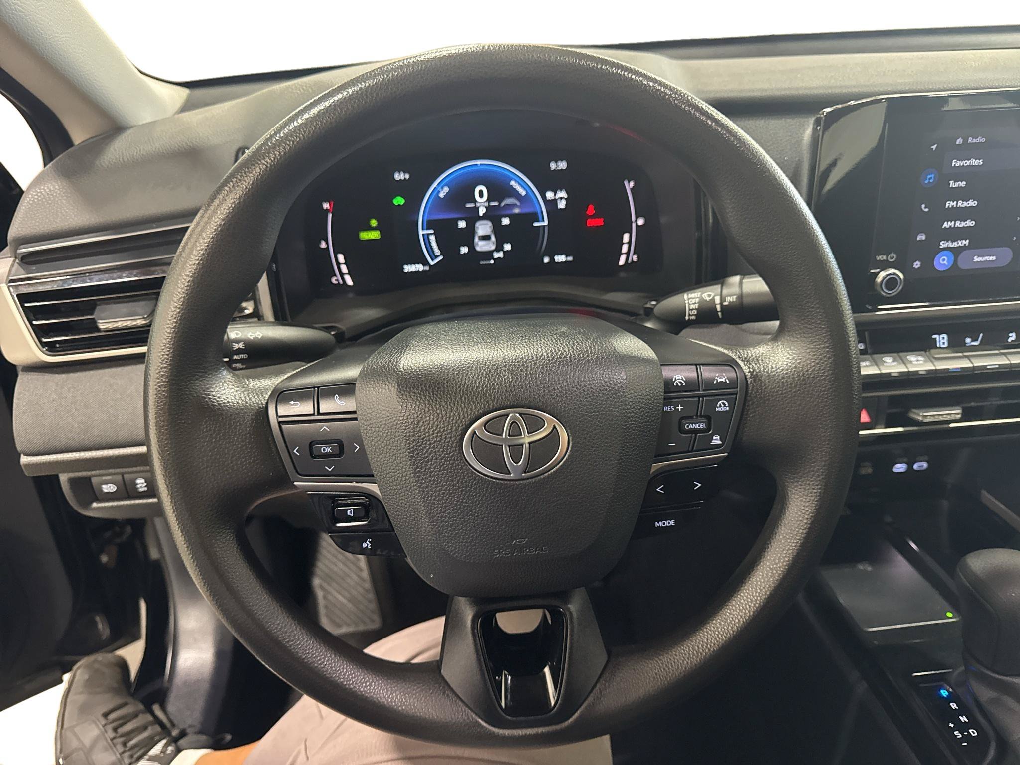Used 2025 Toyota Camry LE FWD image 12