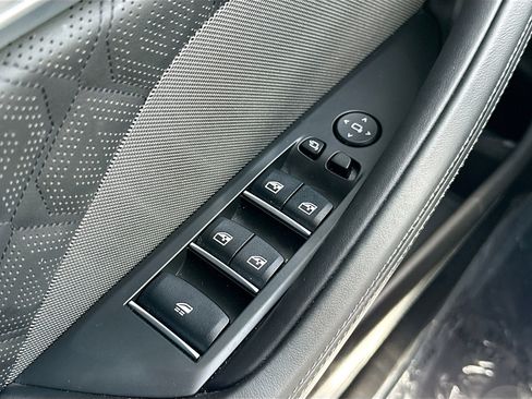 Used 2022 BMW M8 Competition w/ Driving Assistance Package image 18