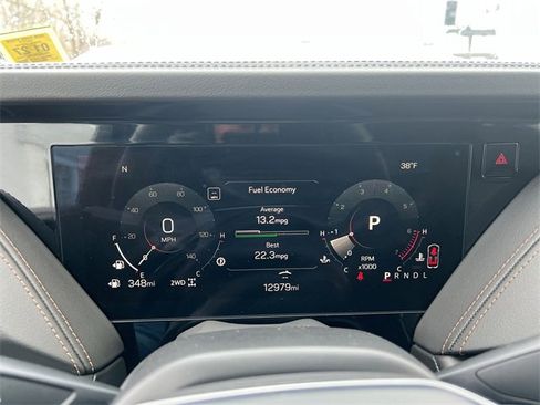 Used 2025 GMC Yukon AT4 image 12