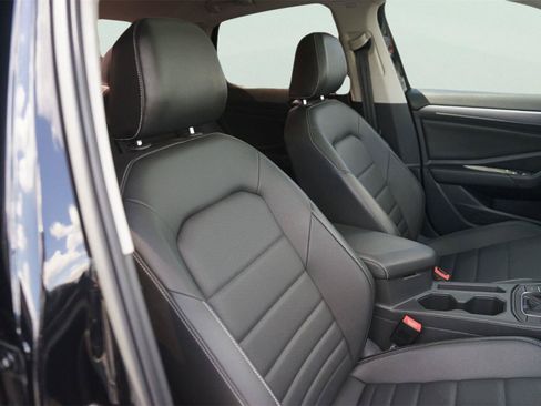 Used 2022 Volkswagen Jetta SE FWD image 20