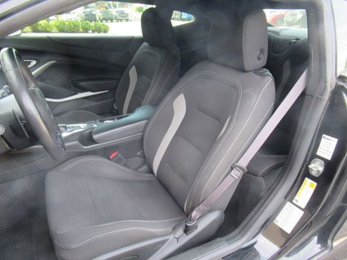 Used 2017 Chevrolet Camaro SS image 14