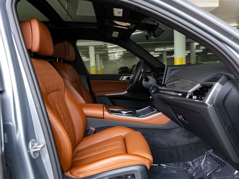 Used 2026 BMW X5 M60i AWD/4WD image 28